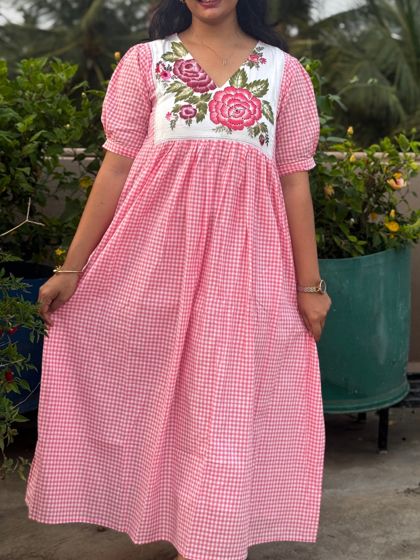 F131 Mulcotton floral checks gown